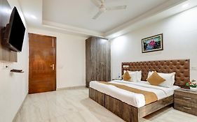 Hotel Aron By The Premium Villa