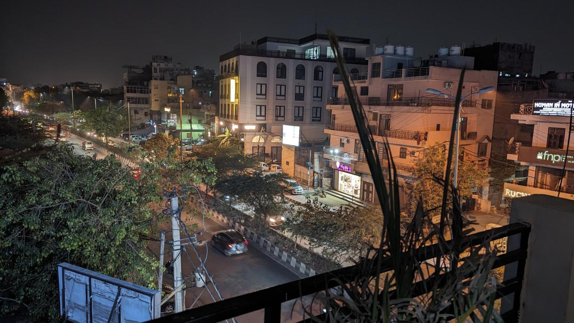 Hotel Aron By The Premium Villa New Delhi Bagian luar foto